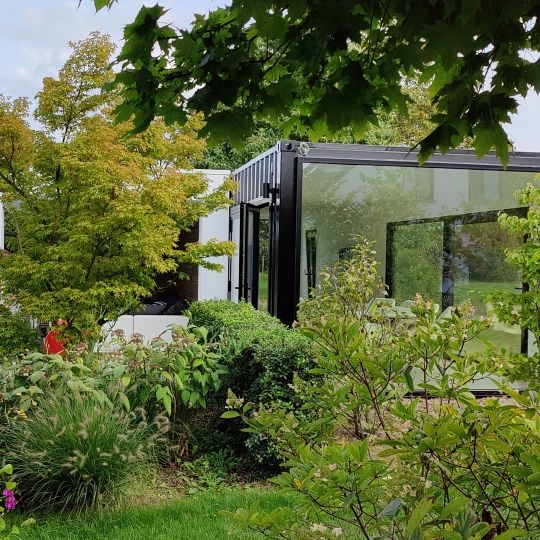Outdoor Living - Bijgebouw / container met Aluminium buitenschrijnwerk