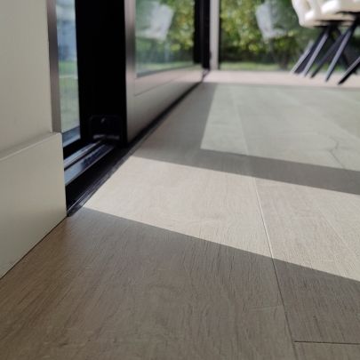 Outdoor Living - Bijgebouw / container met Aluminium buitenschrijnwerk