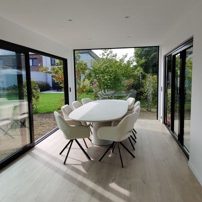 Outdoor Living - Bijgebouw / container met Aluminium buitenschrijnwerk